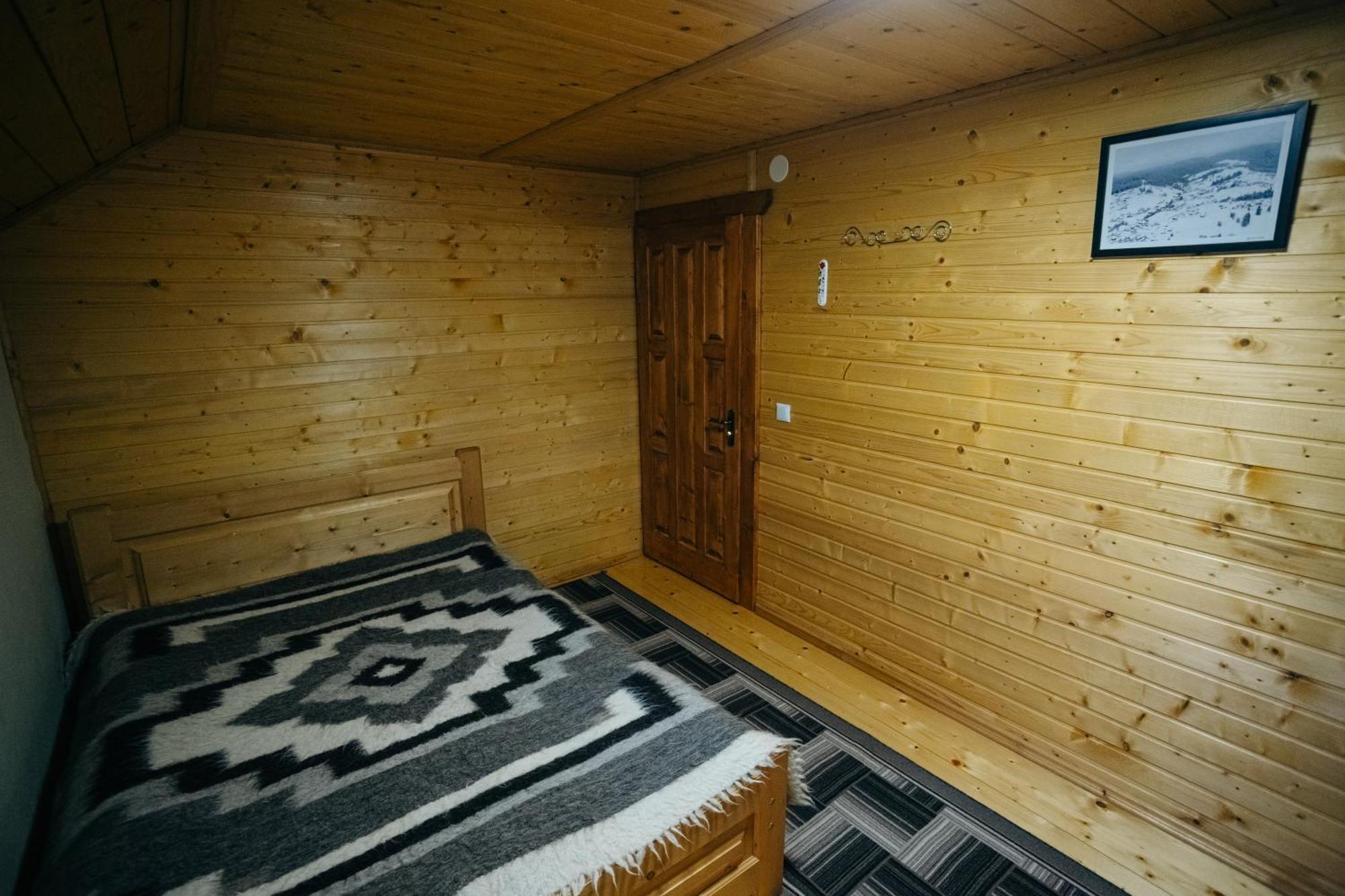 Na Gorbochku U Natali Hotell Vorochta Rum bild