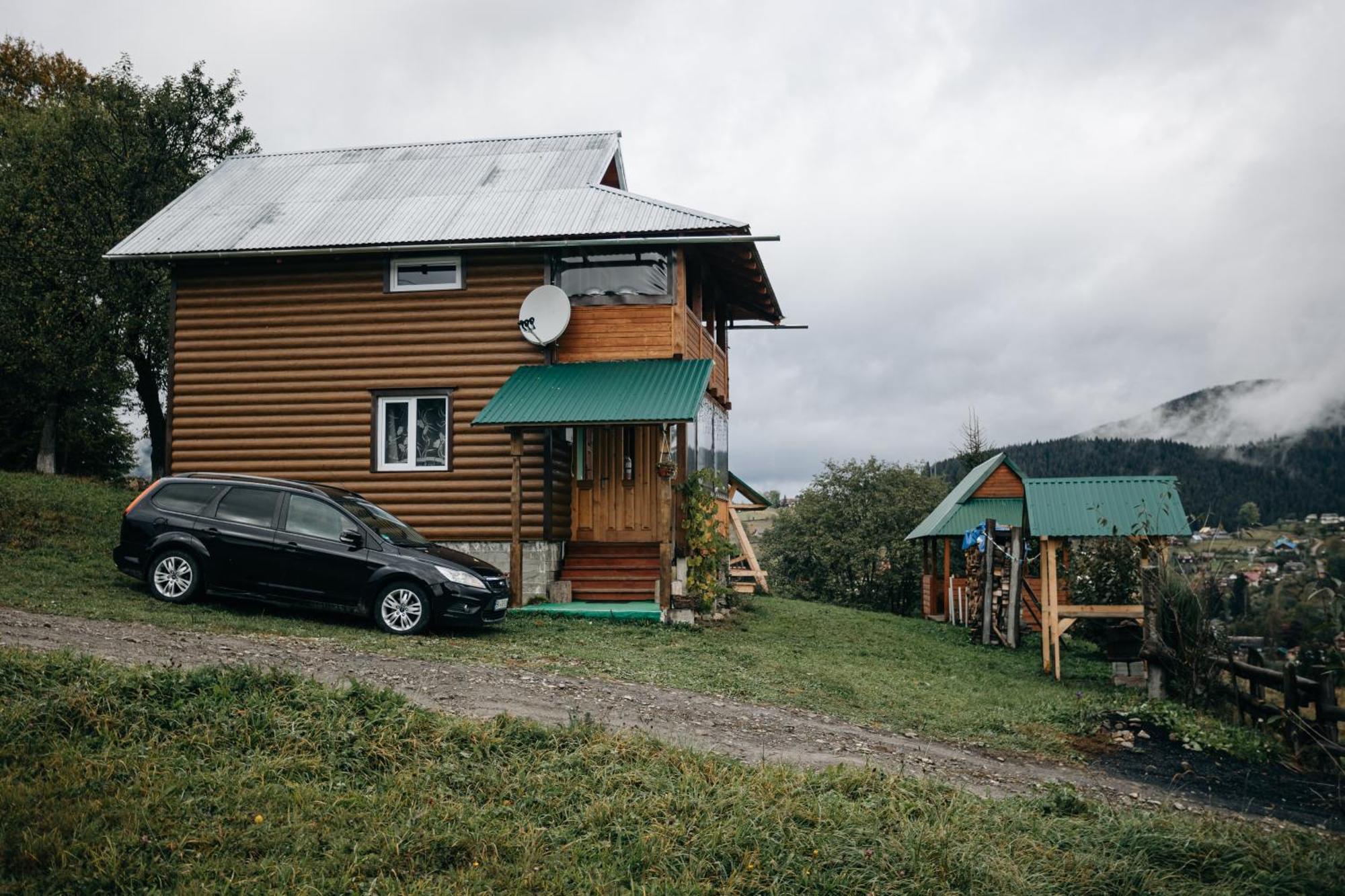 Na Gorbochku U Natali Hotell Vorochta Rum bild