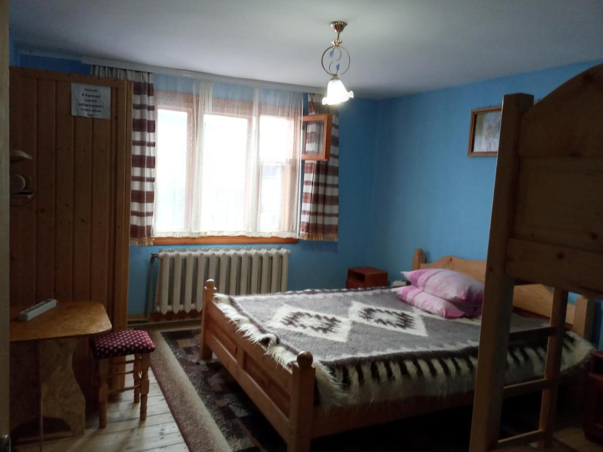 Na Gorbochku U Natali Hotell Vorochta Exteriör bild